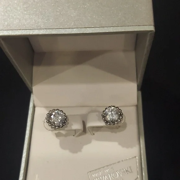 Swarovski Silver Crystal Stud Earrings - Picture 1 of 6